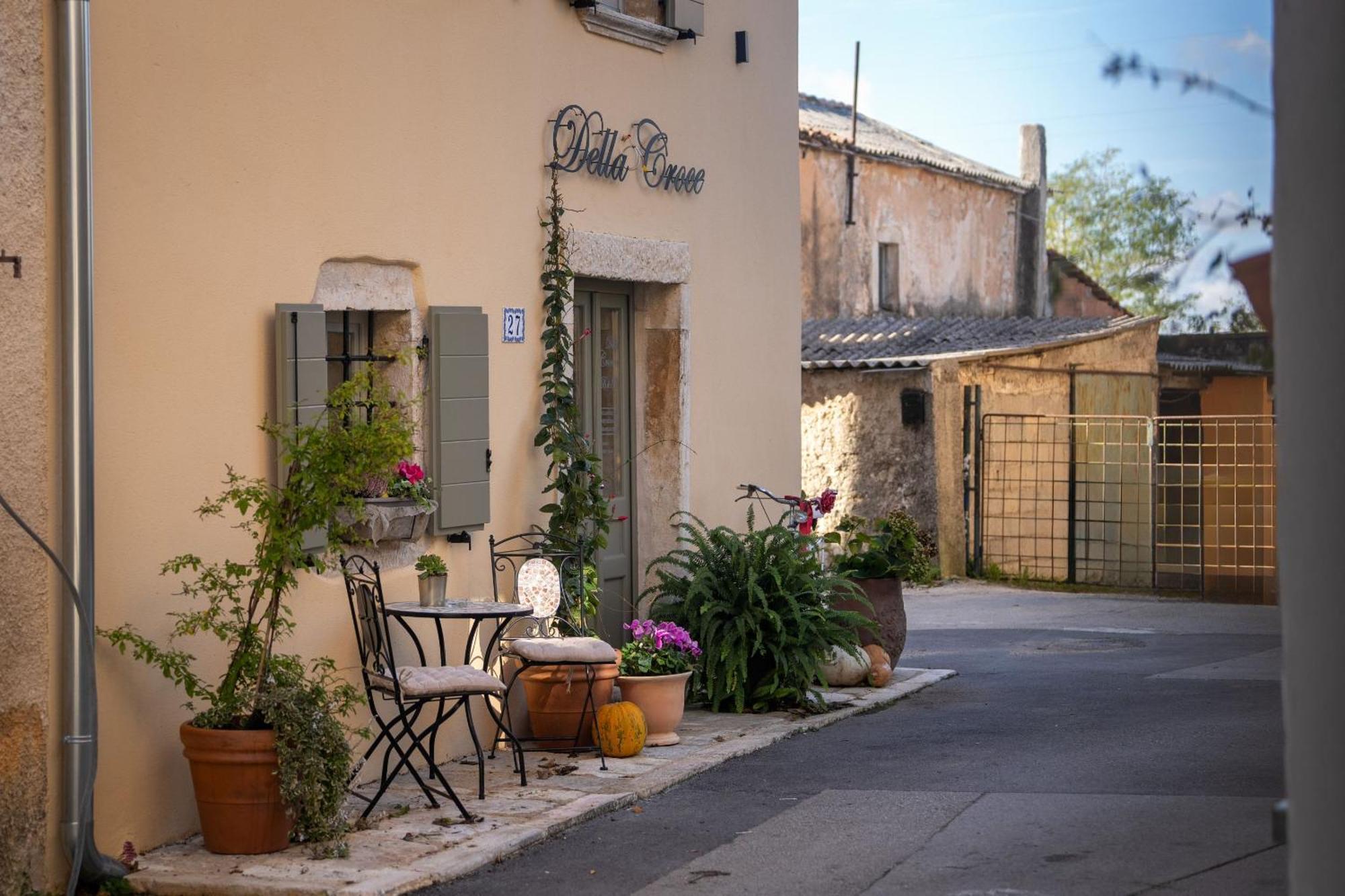 Della Croce Bed&Breakfast Svetvinčenat Exteriör bild