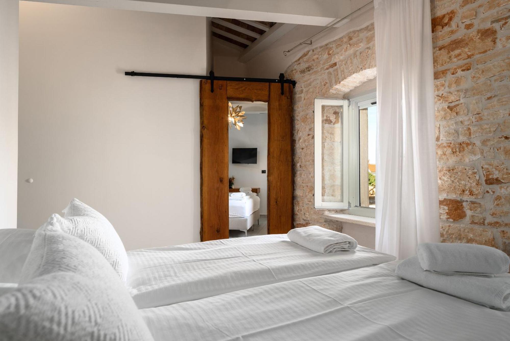 Della Croce Bed&Breakfast Svetvinčenat Exteriör bild